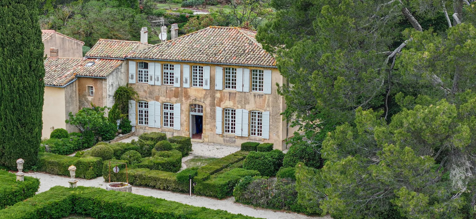 Découvrir cette propriété: Aix-en-Provence - France - Maison, 10 pi&egrave;ces, 7 chambres - Slideshow Picture 2